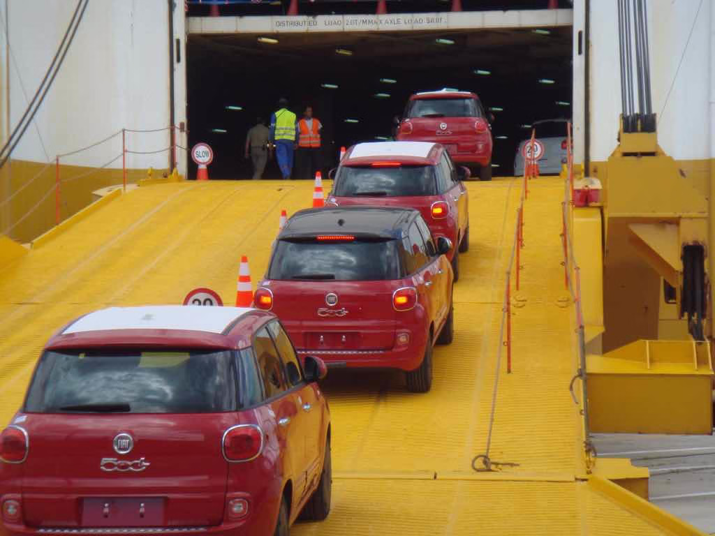 Lafiat500ldurantelimbarcoalportodibarmontenegro052013 (1)